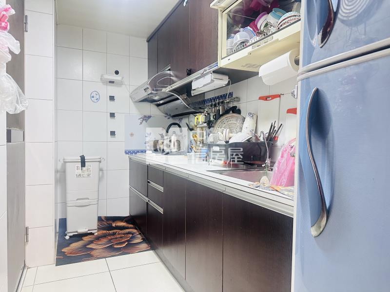 傳世國寶雙拼四房另車房屋室內格局與周邊環境