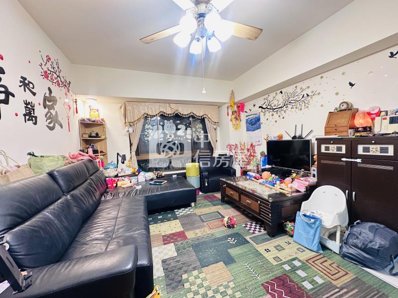 傳世國寶雙拼四房另車房屋室內格局與周邊環境