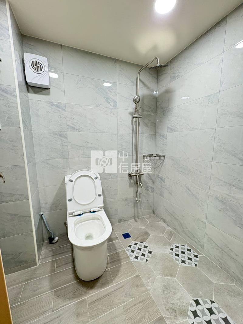 立新學區超美採光大兩房房屋室內格局與周邊環境