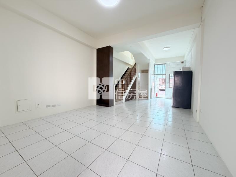 北勢國小前後臨路雙車別墅房屋室內格局與周邊環境