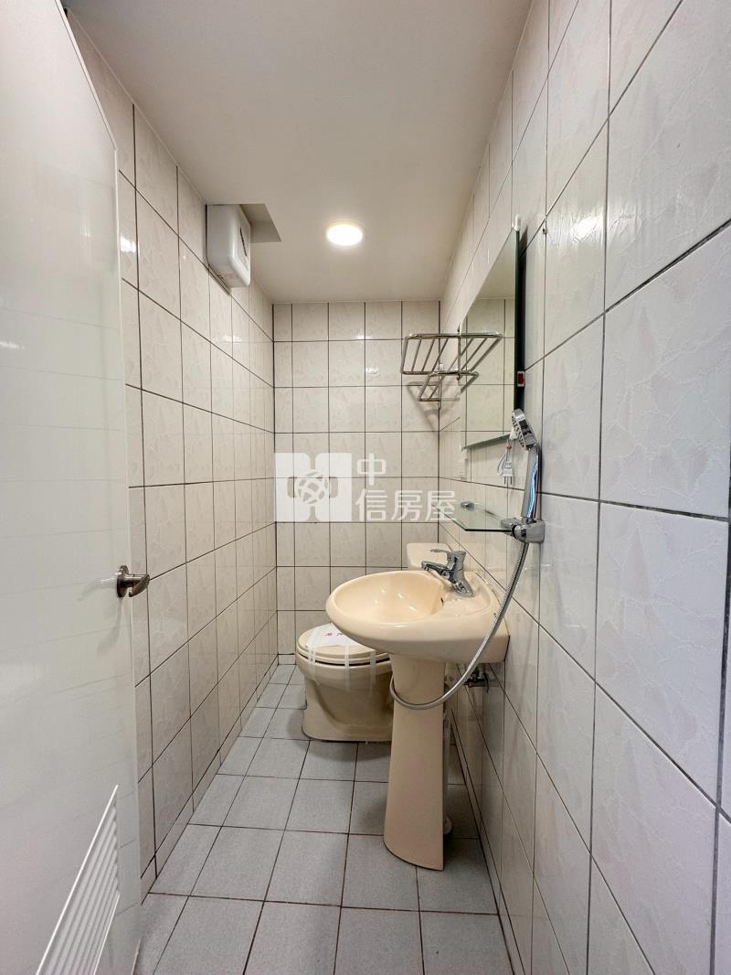 華勛幸福市場邊間三房房屋室內格局與周邊環境