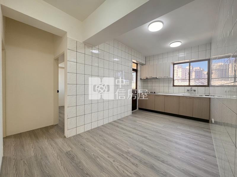 華勛幸福市場邊間三房房屋室內格局與周邊環境