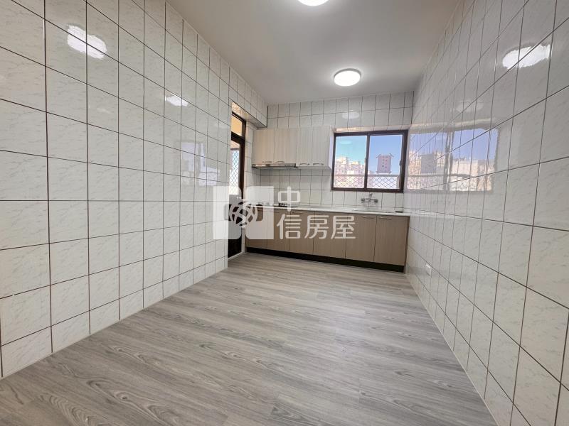 華勛幸福市場邊間三房房屋室內格局與周邊環境