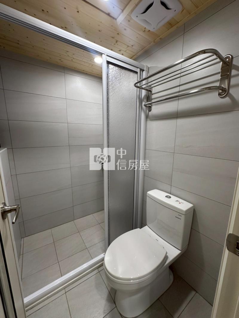 獨家!興大臻鑽全新精裝收租兩套包租代管附家具家電房屋室內格局與周邊環境