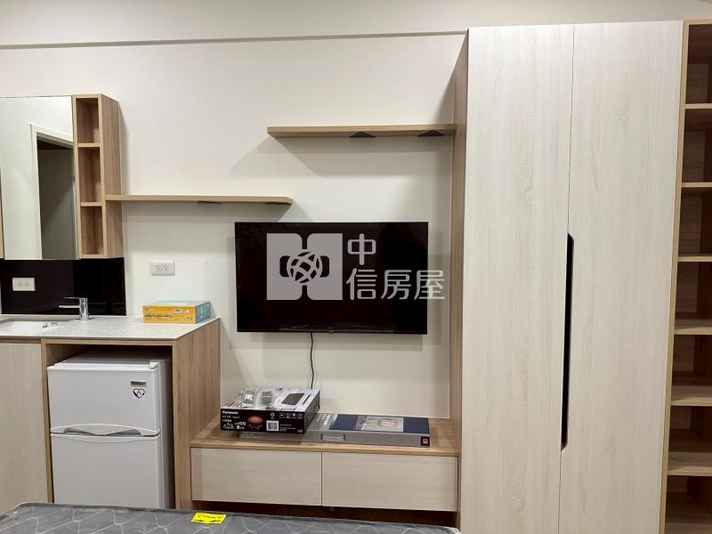 獨家!興大臻鑽全新精裝收租兩套包租代管附家具家電房屋室內格局與周邊環境