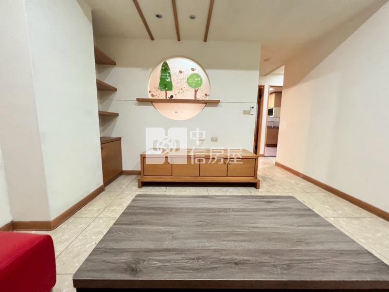 航空VISA二房+車位房屋室內格局與周邊環境