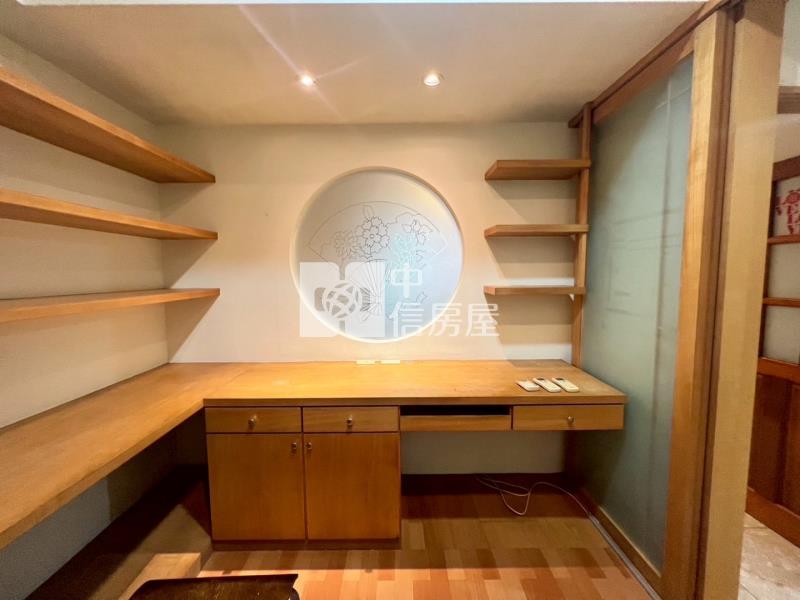 航空VISA二房+車位房屋室內格局與周邊環境