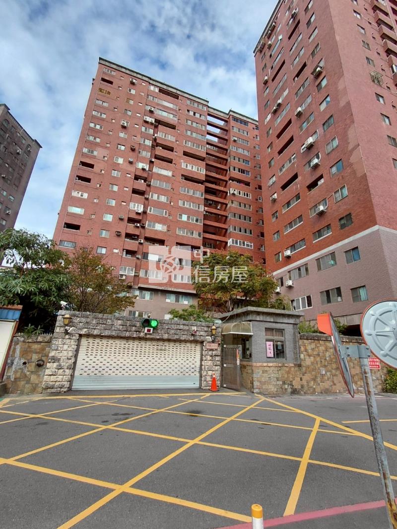 平鎮火車站旁優質二房電梯大樓房屋室內格局與周邊環境