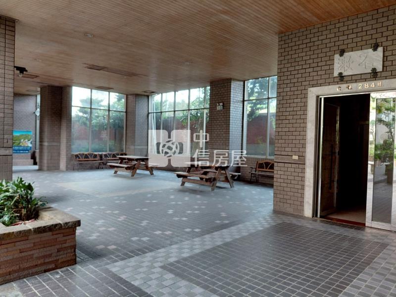 平鎮火車站旁優質二房電梯大樓房屋室內格局與周邊環境