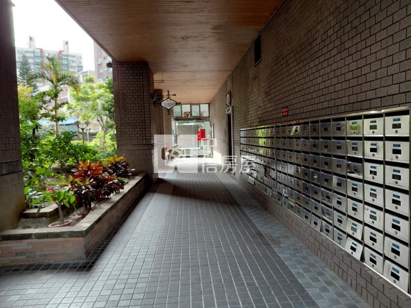 平鎮火車站旁優質二房電梯大樓房屋室內格局與周邊環境