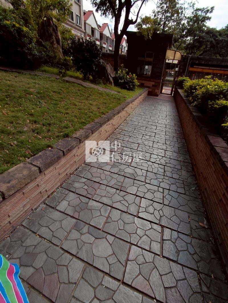 平鎮火車站旁優質二房電梯大樓房屋室內格局與周邊環境