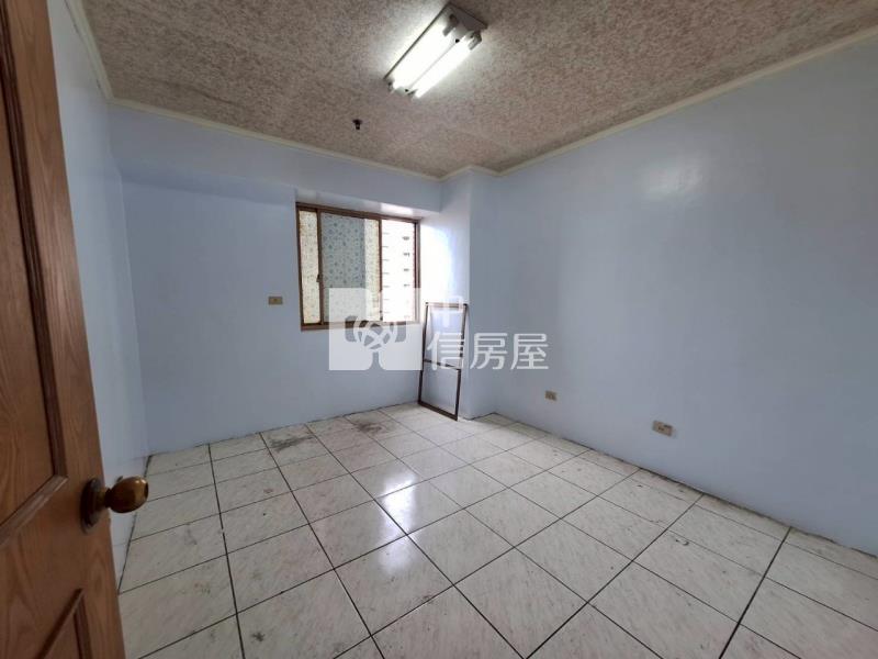 平鎮火車站旁優質二房電梯大樓房屋室內格局與周邊環境