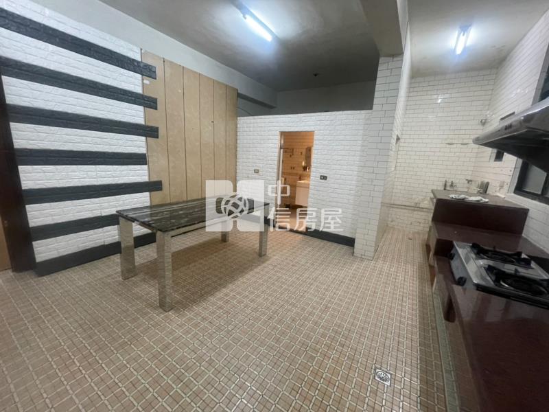 近大江稀有大地坪大面寬透天房屋室內格局與周邊環境