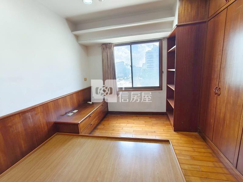 鄉城陽光鎮四房平車房屋室內格局與周邊環境