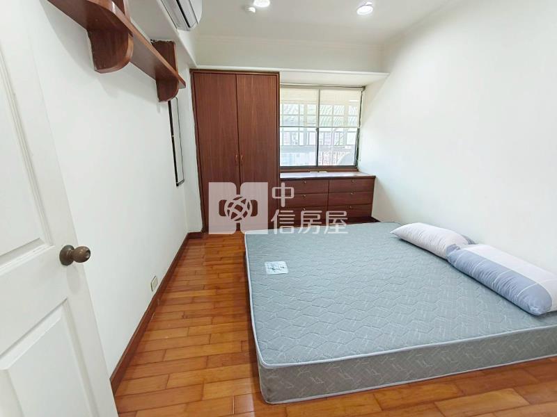 鄉城陽光鎮四房平車房屋室內格局與周邊環境