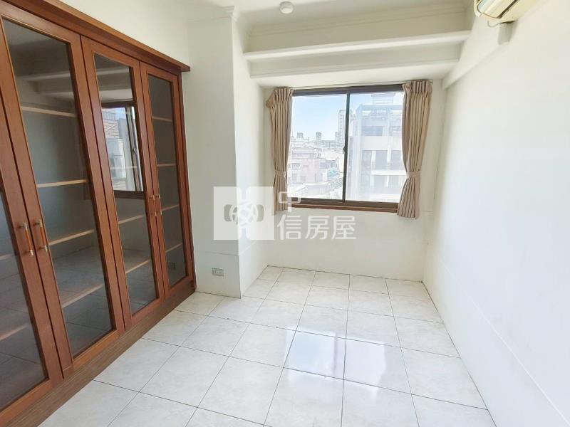 鄉城陽光鎮四房平車房屋室內格局與周邊環境