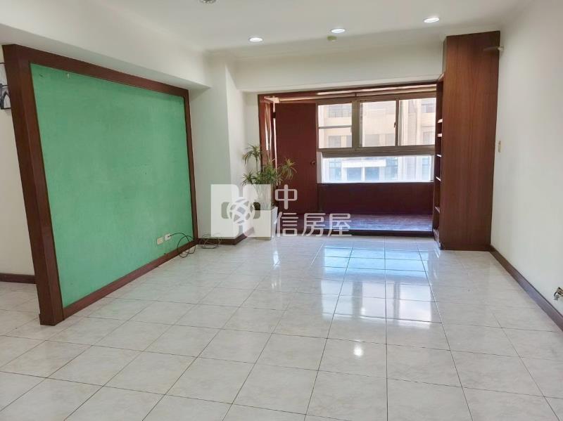 鄉城陽光鎮四房平車房屋室內格局與周邊環境