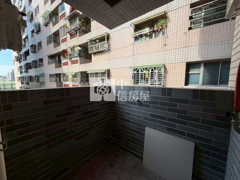 盛築松築2房平車精裝戶房屋室內格局與周邊環境