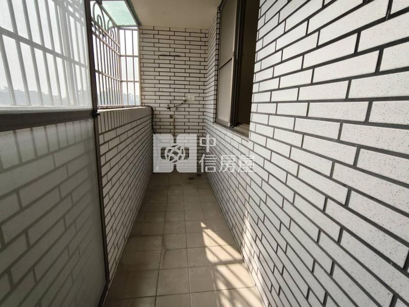 大寮中山學府景觀三房平車房屋室內格局與周邊環境