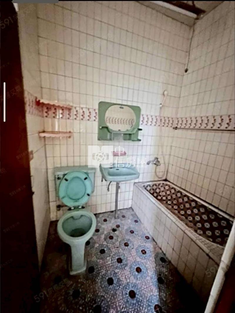 龍岡森林公園旁大地坪透天房屋室內格局與周邊環境