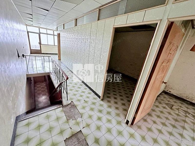 龍岡森林公園旁大地坪透天房屋室內格局與周邊環境