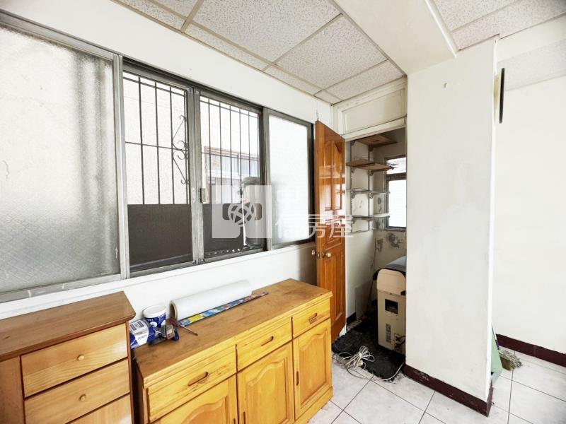 文中捷運站低總價三房公寓房屋室內格局與周邊環境