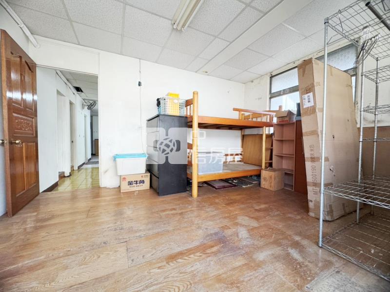 文中捷運站低總價三房公寓房屋室內格局與周邊環境