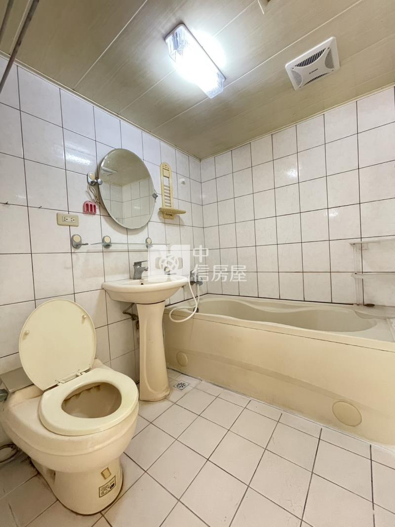 文心崇德3房雙平車捷運宅房屋室內格局與周邊環境