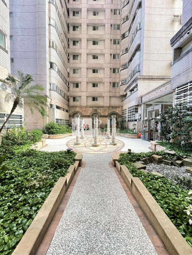 文心崇德3房雙平車捷運宅房屋室內格局與周邊環境