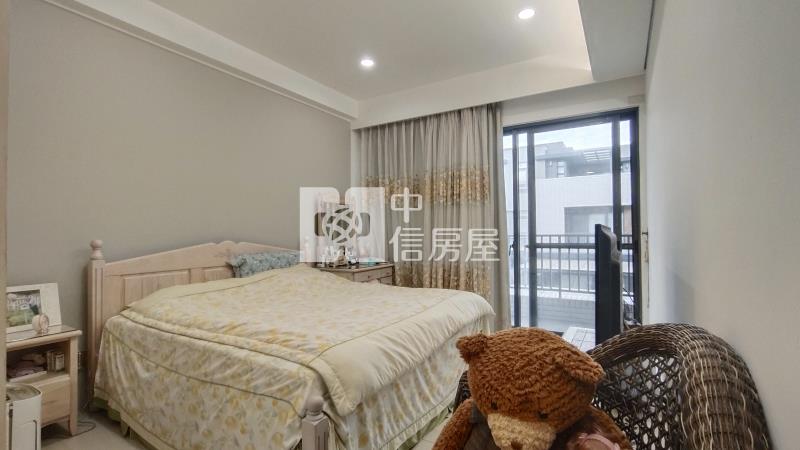 閑谷。世外桃源。前庭後院邊間別墅可停雙車房屋室內格局與周邊環境