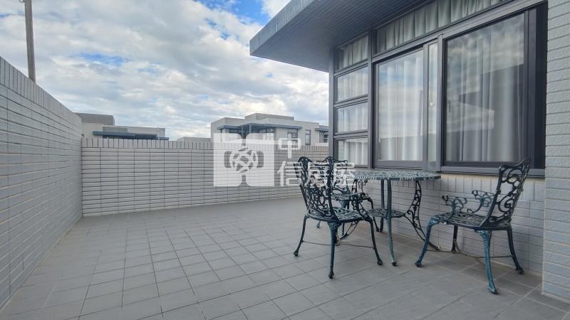 閑谷。世外桃源。前庭後院邊間別墅可停雙車房屋室內格局與周邊環境