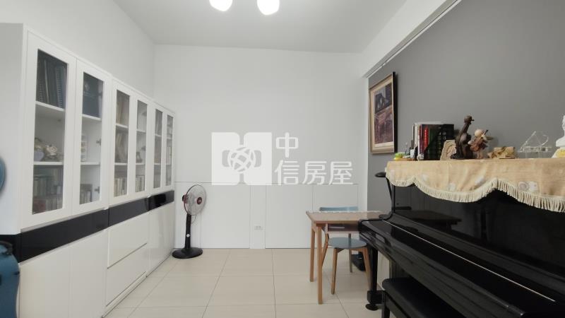 閑谷。世外桃源。前庭後院邊間別墅可停雙車房屋室內格局與周邊環境