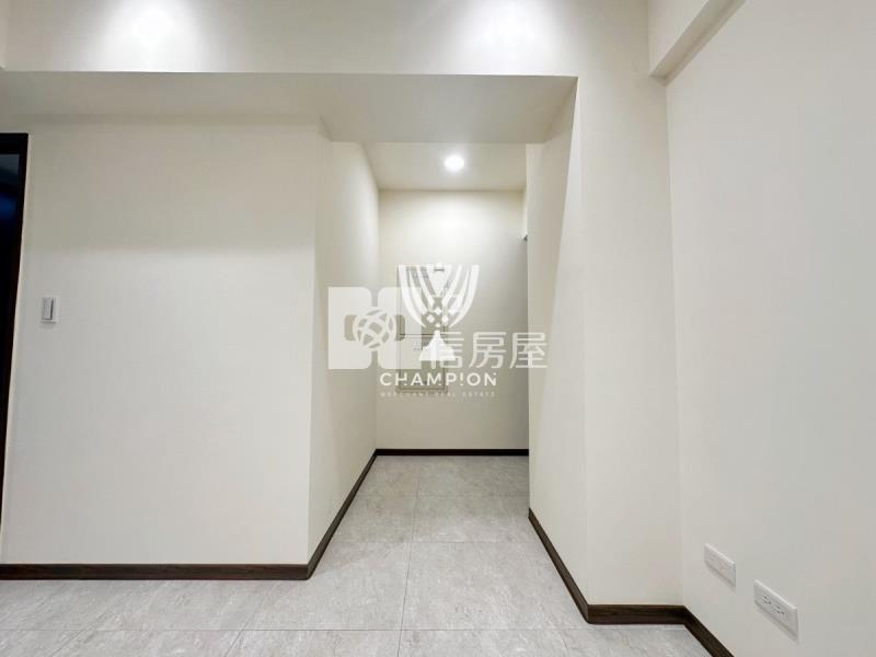 【冠軍】星野區玄關戶兩房車房屋室內格局與周邊環境