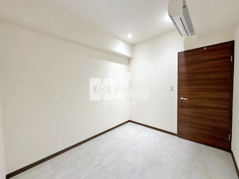 【冠軍】星野區玄關戶兩房車房屋室內格局與周邊環境