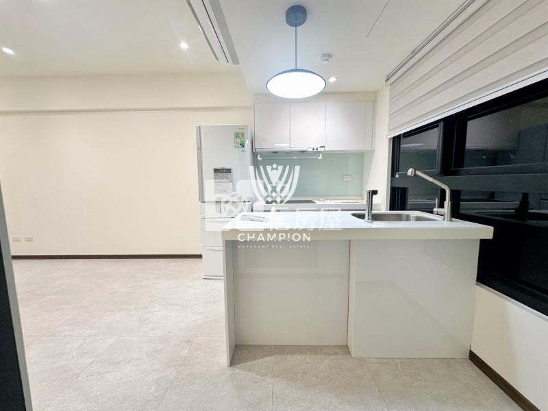 【冠軍】星野區玄關戶兩房車房屋室內格局與周邊環境