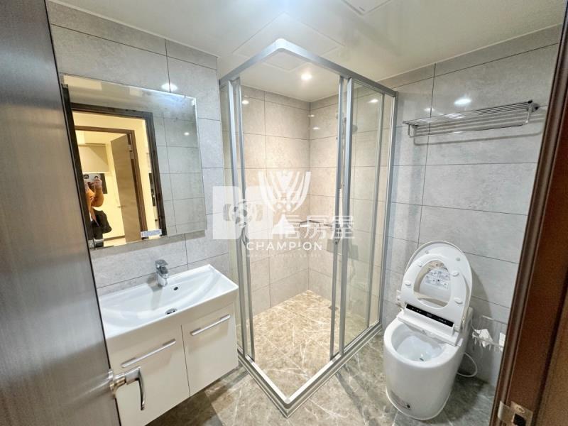 【冠軍】星野區玄關戶兩房車房屋室內格局與周邊環境