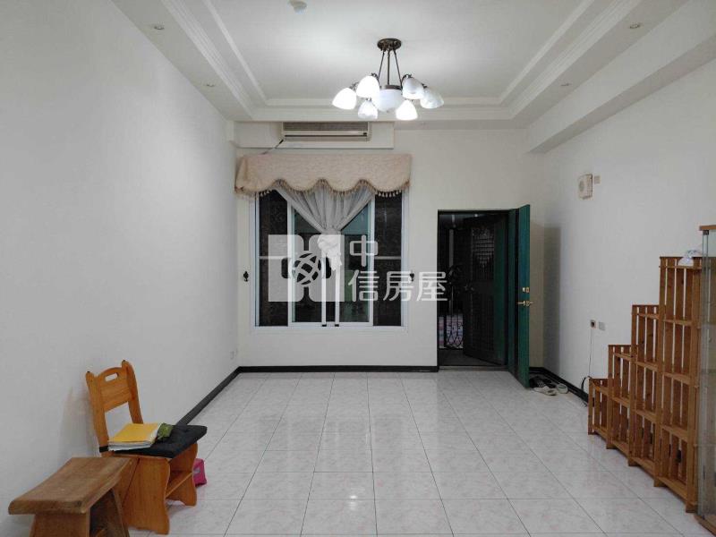 平鎮文化國小中庭花園一樓+平面車位房屋室內格局與周邊環境