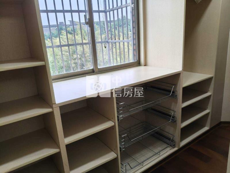 大崙廣涵稀有邊間別墅房屋室內格局與周邊環境