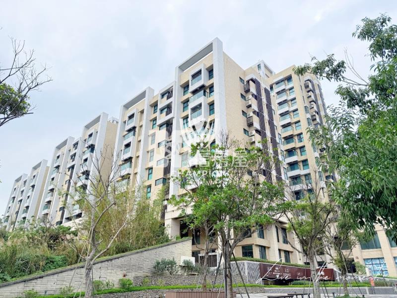 【冠軍】海豔頂樓裝潢兩房車房屋室內格局與周邊環境