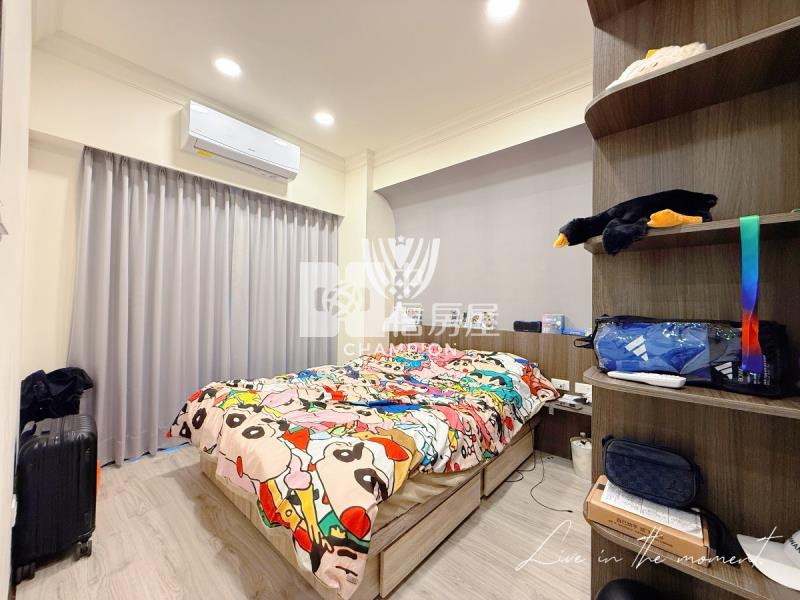 【冠軍】海豔頂樓裝潢兩房車房屋室內格局與周邊環境