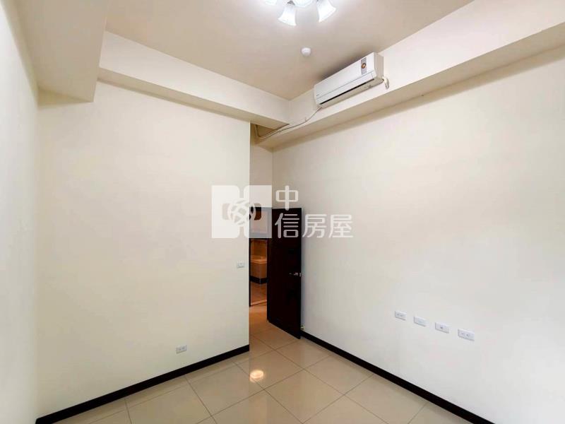 新光重劃寓上樂灣挑高兩房車位房屋室內格局與周邊環境