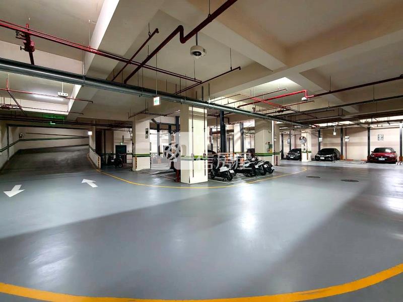 新光重劃寓上樂灣挑高兩房車位房屋室內格局與周邊環境