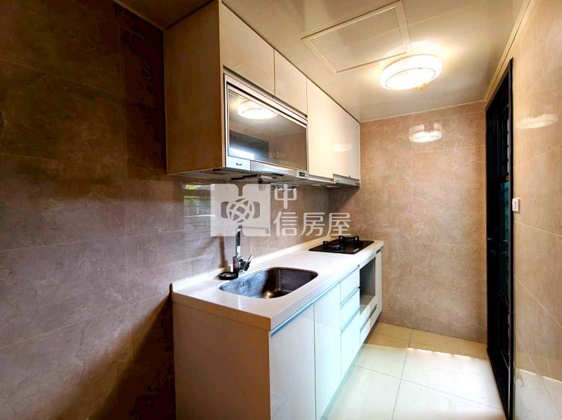 新光重劃寓上樂灣挑高兩房車位房屋室內格局與周邊環境