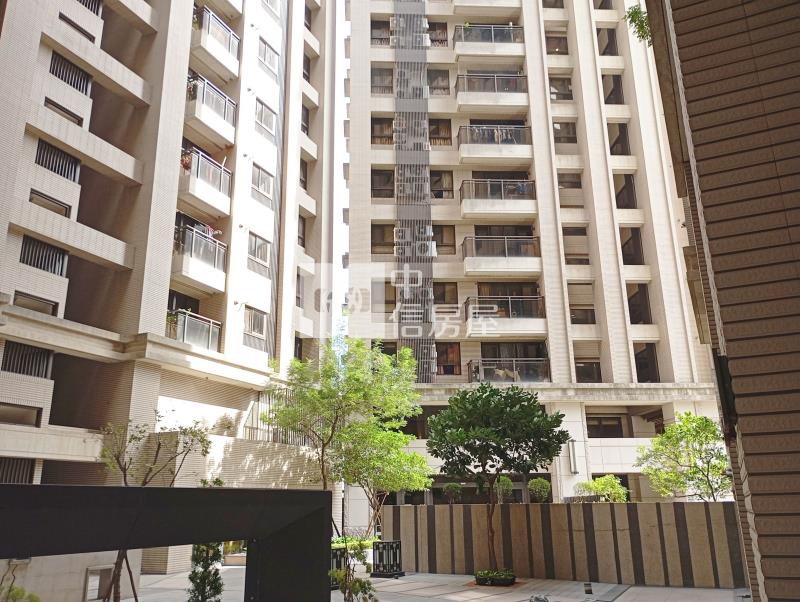 勝美大禮11年屋2房車位美廈房屋室內格局與周邊環境