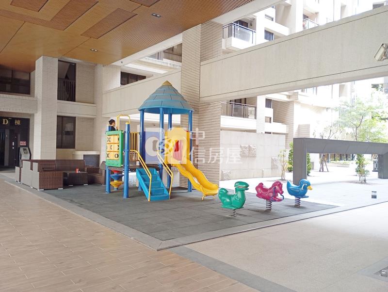 勝美大禮11年屋2房車位美廈房屋室內格局與周邊環境