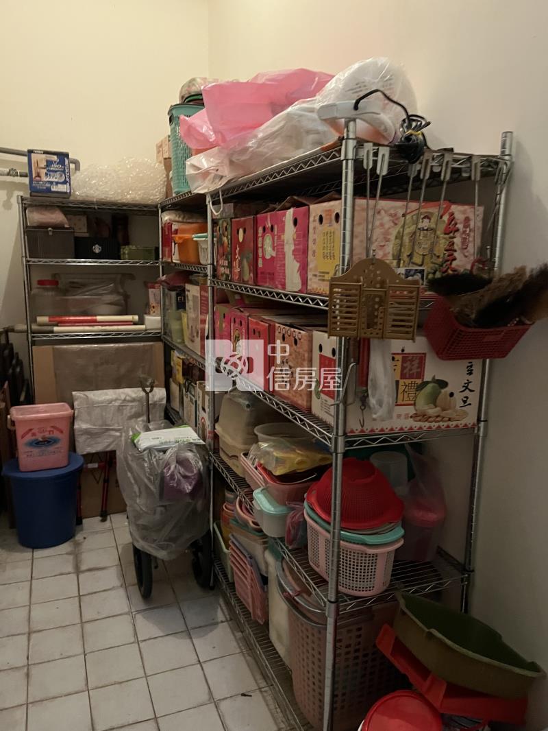 6W25綠景別墅B1車庫透天房屋室內格局與周邊環境