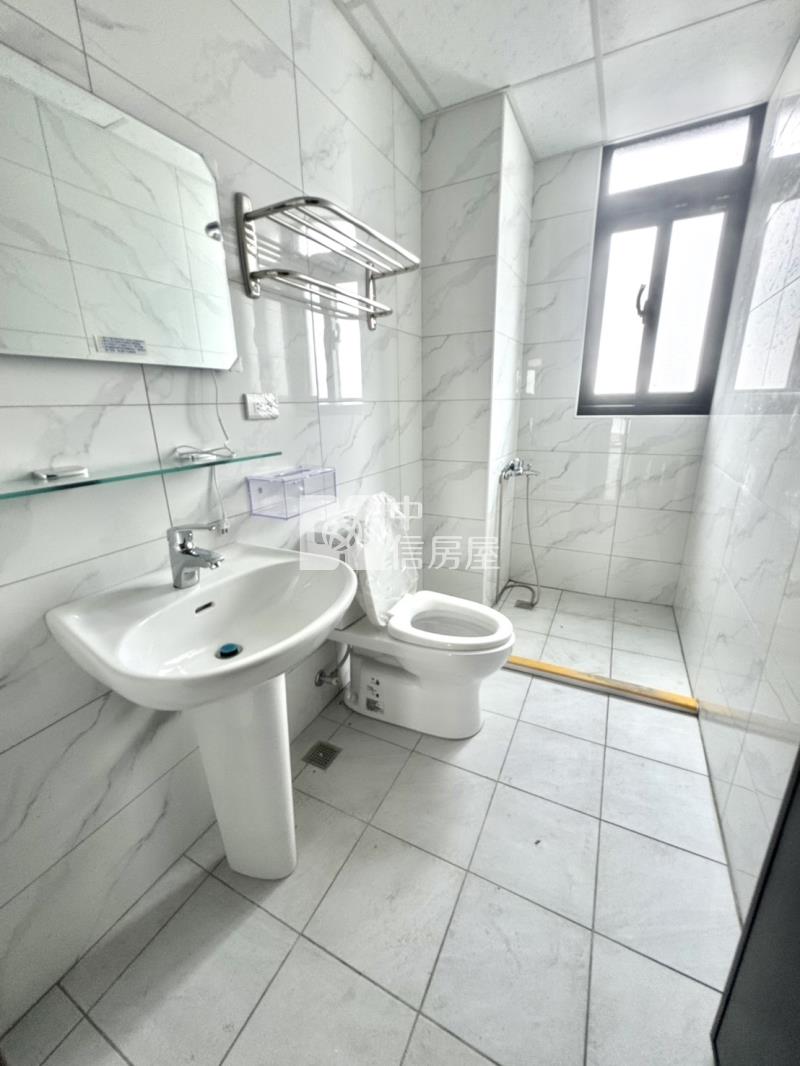 斗六石榴全新二房+平面車位B房屋室內格局與周邊環境