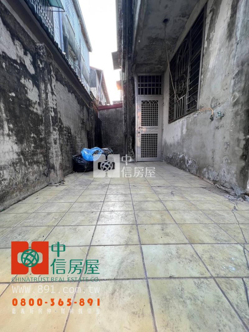 後庄商圈需整理雙車庫別墅房屋室內格局與周邊環境