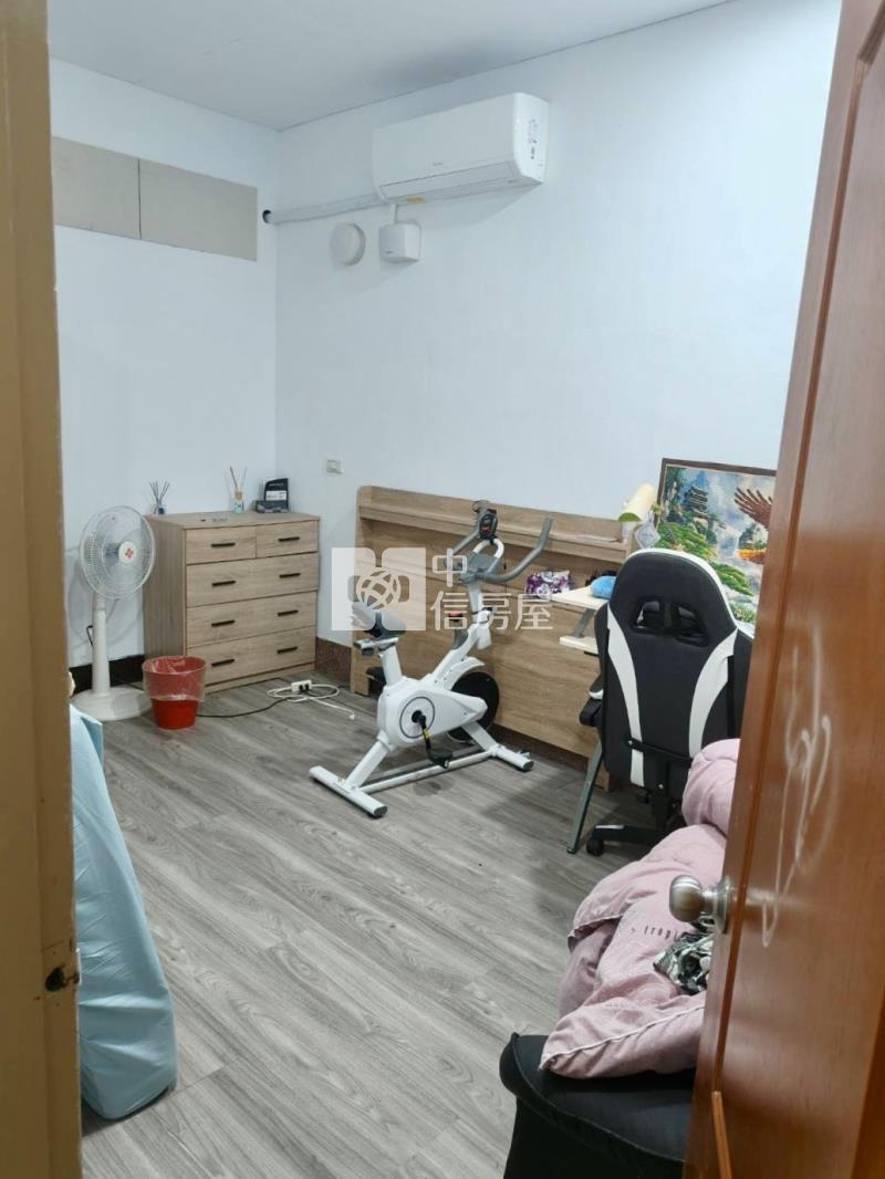 友忠路旁傳統透天房屋室內格局與周邊環境