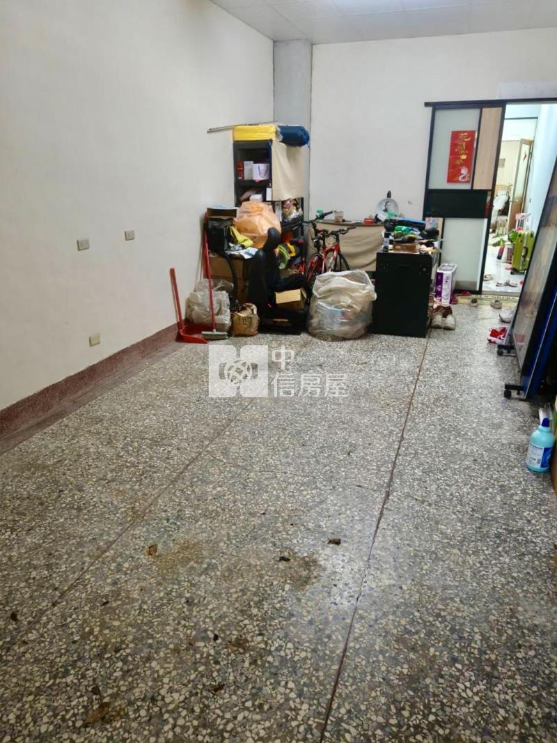 友忠路旁傳統透天房屋室內格局與周邊環境